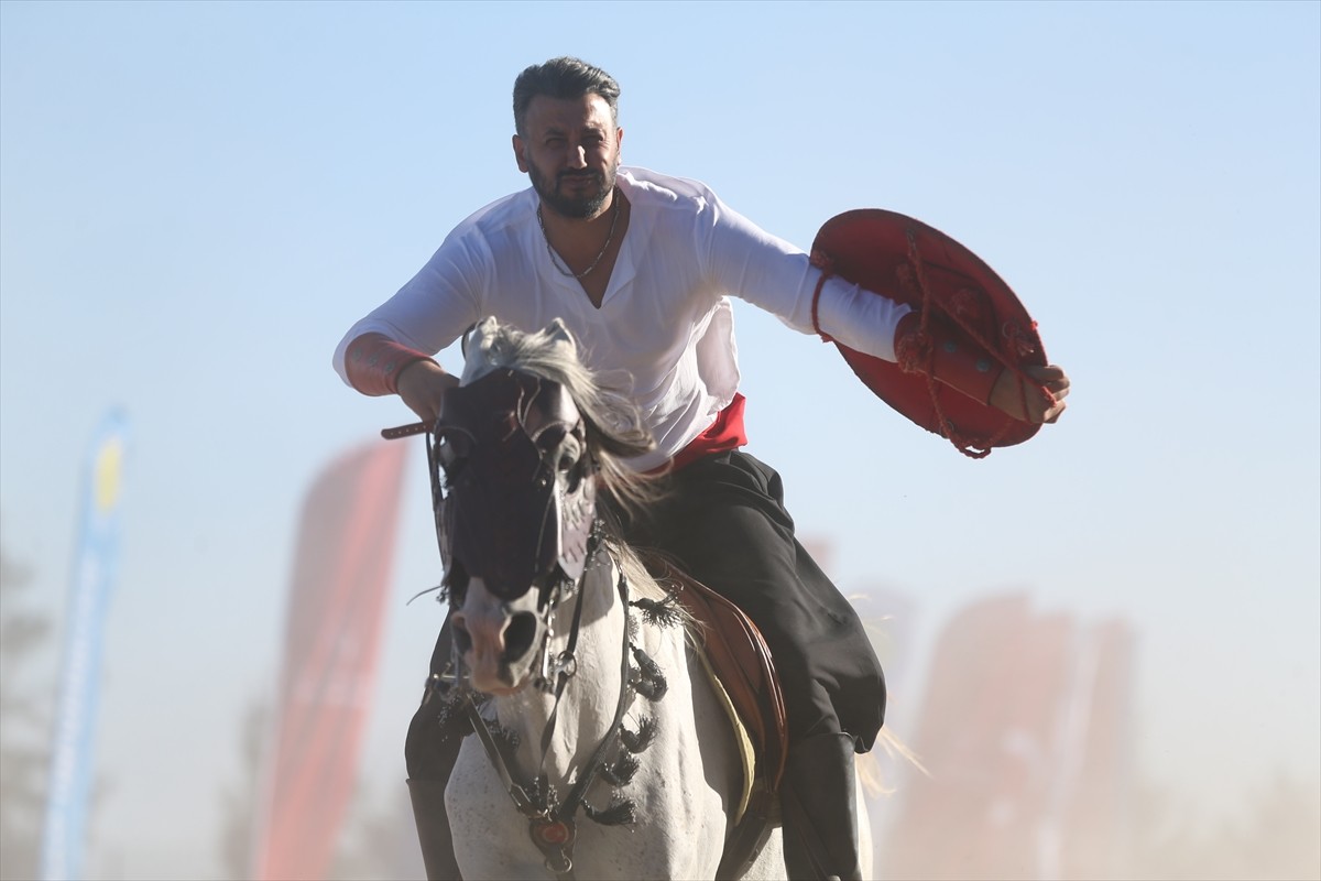 Gençlik ve Spor Bakanlığı koordinesinde, Kahramanmaraş merkezli depremlerden etkilenen illerden...