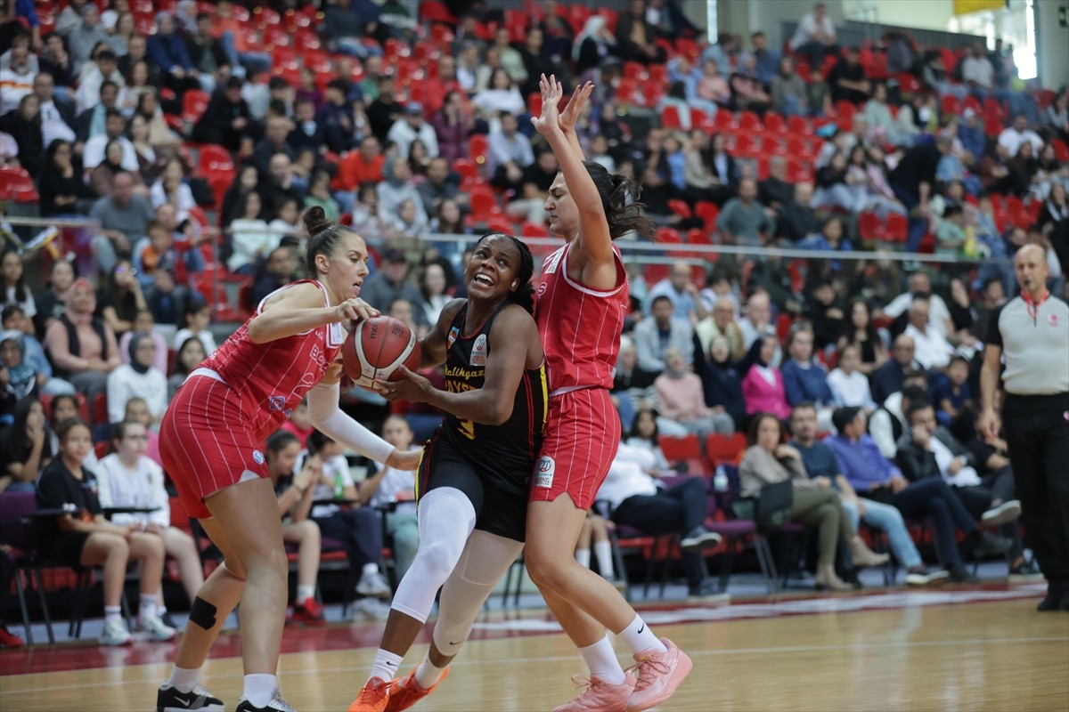 Halkbank Kadınlar Basketbol Süper Ligi'nin ikinci haftasında Melikgazi Kayseri Basketbol ile BOTAŞ...
