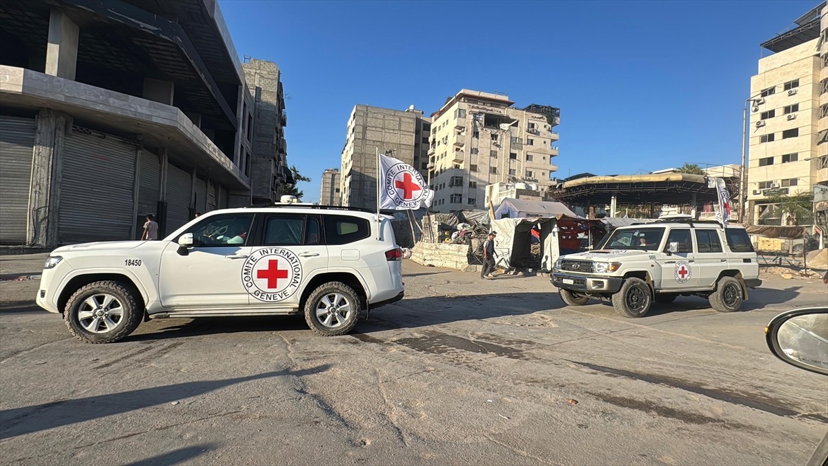 Hamas, Gazze Şeridin'de ateşkes ve esir takası anlaşması kapsamında serbest bırakılacak 20...