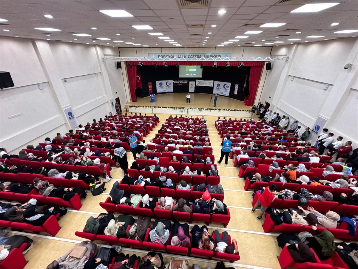 Hatay'da, Aksa Tufanı harekatının ikinci yıl dönümünde, İsrail ablukasını kırmak ve insani yardım...