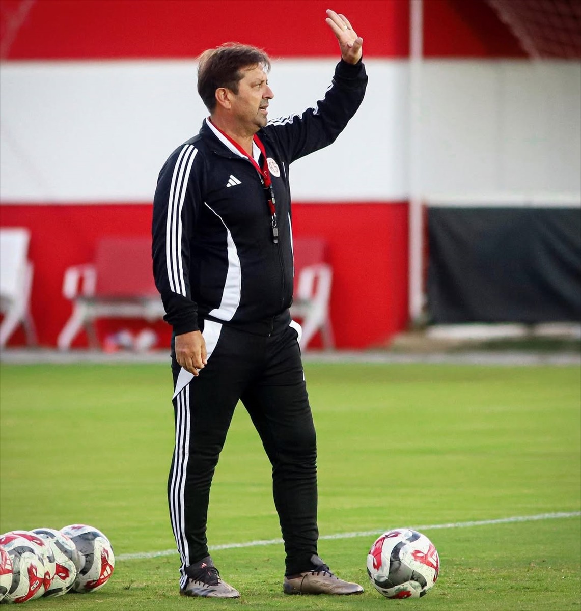 Hesap.com Antalyaspor, Trendyol Süper Lig'in 9. haftasında deplasmanda Gaziantep FK ile yapacağı...