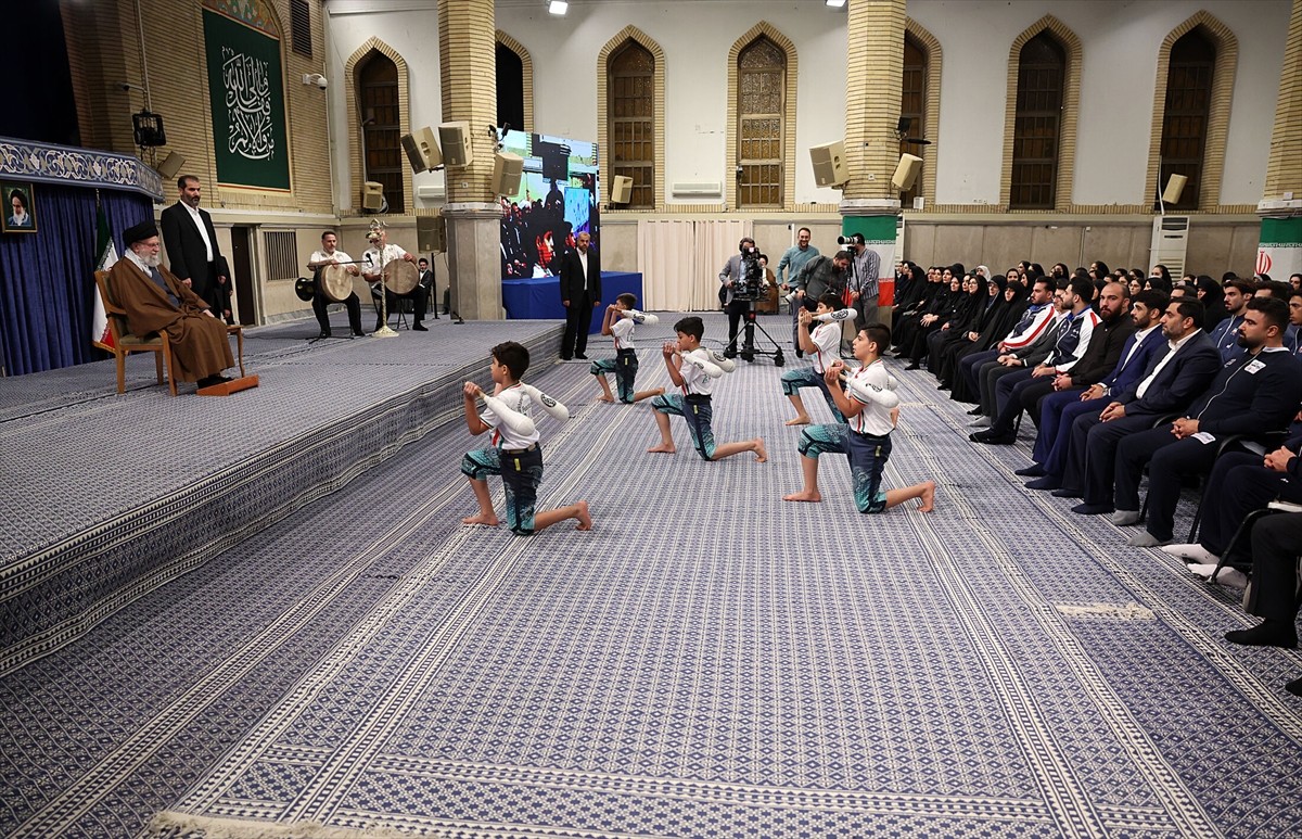İran lideri Ali Hamaney, ABD Başkanı Donald Trump'ın "İran'ın nükleer tesislerini yok ettik"...
