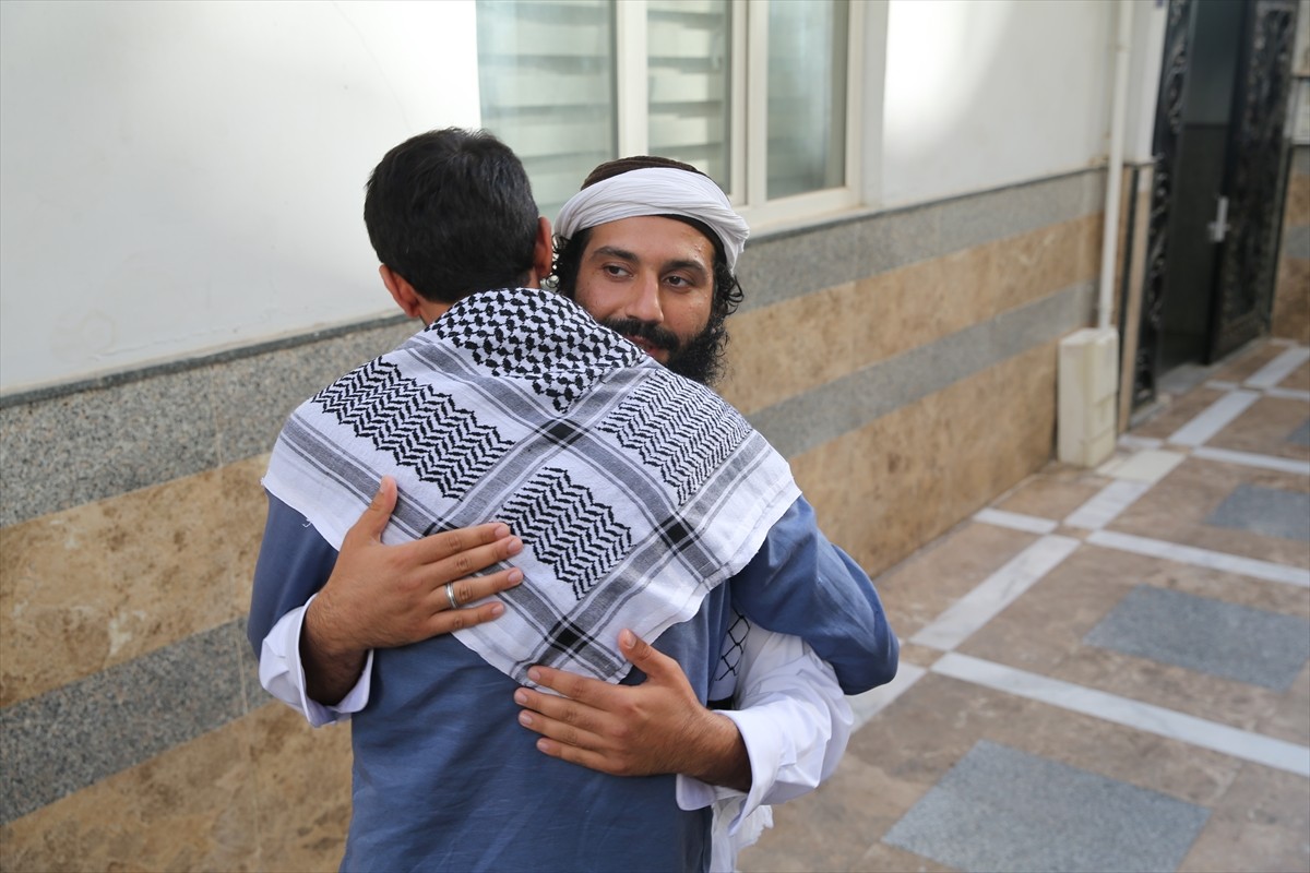 İsrail tarafından alıkonulduktan sonra Türkiye'ye dönüşü sağlanan Küresel Sumud Filosu'nun...