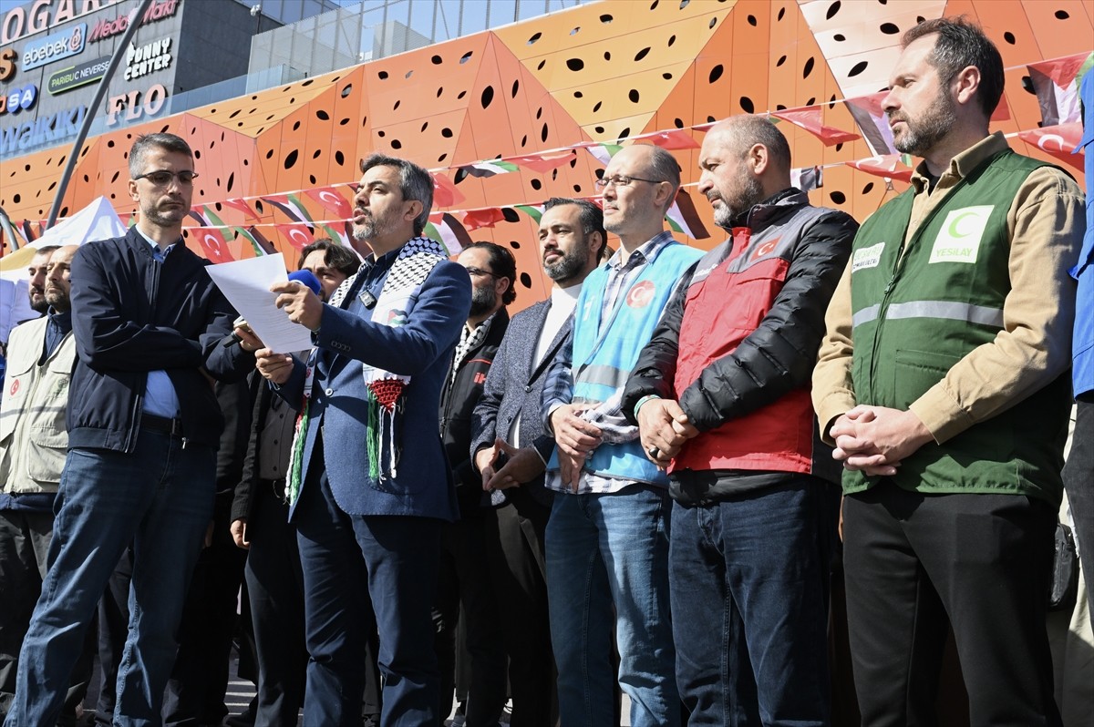 İstanbul'da, bazı sivil toplum kuruluşlarının (STK) öncülüğünde yürütülen "Gazze'ye Umut Ol"...