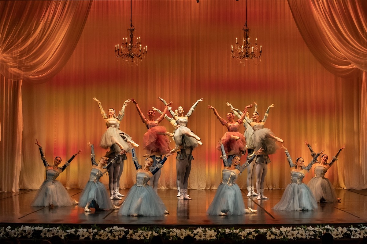 İstanbul Devlet Opera ve Balesi (İDOB), Rus besteci Pyotr İlyiç Çaykovski'nin klasikleşmiş bale...