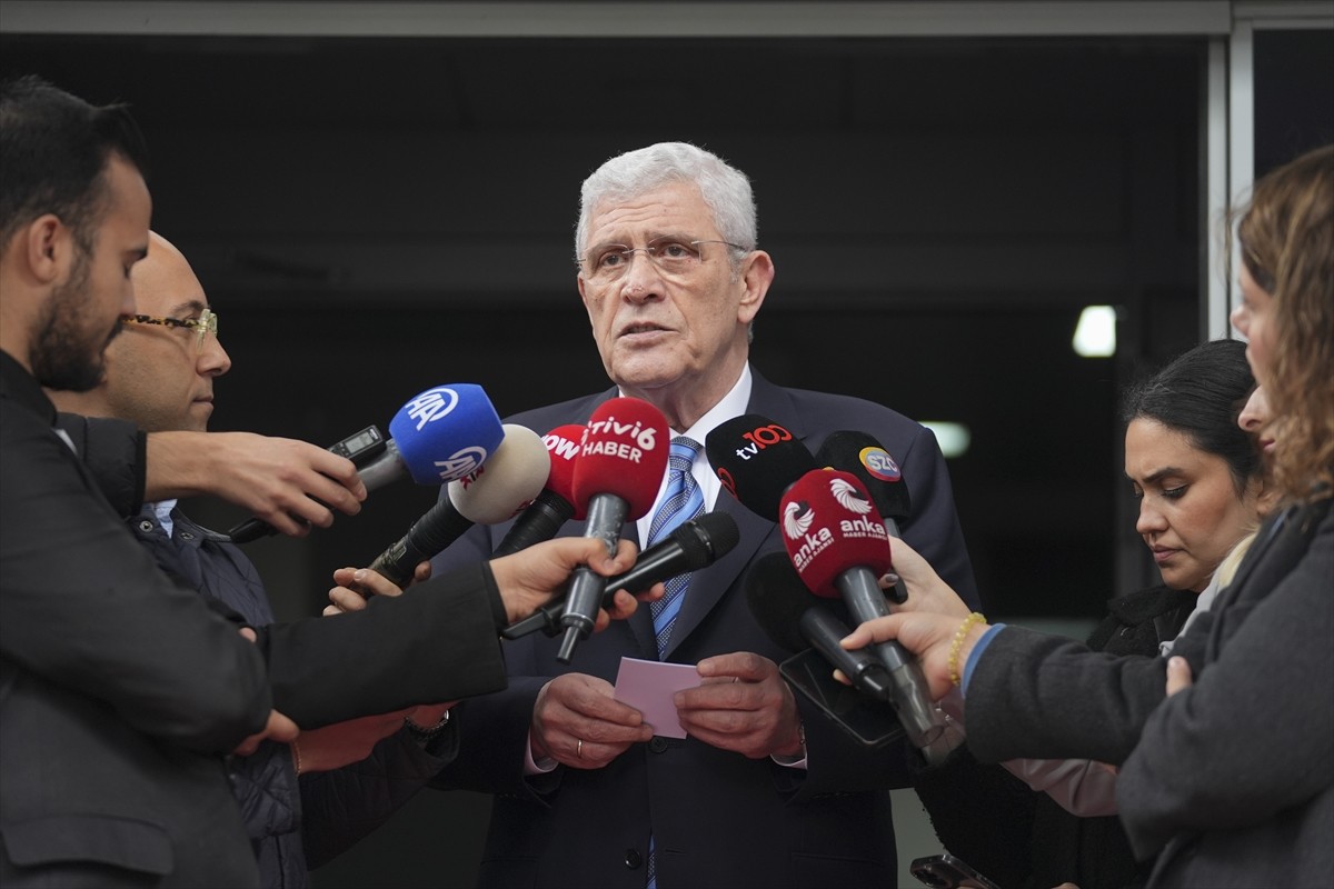 İYİ Parti Genel Başkanı Müsavat Dervişoğlu, partisinin Başkanlık Divanı toplantısının ardından...