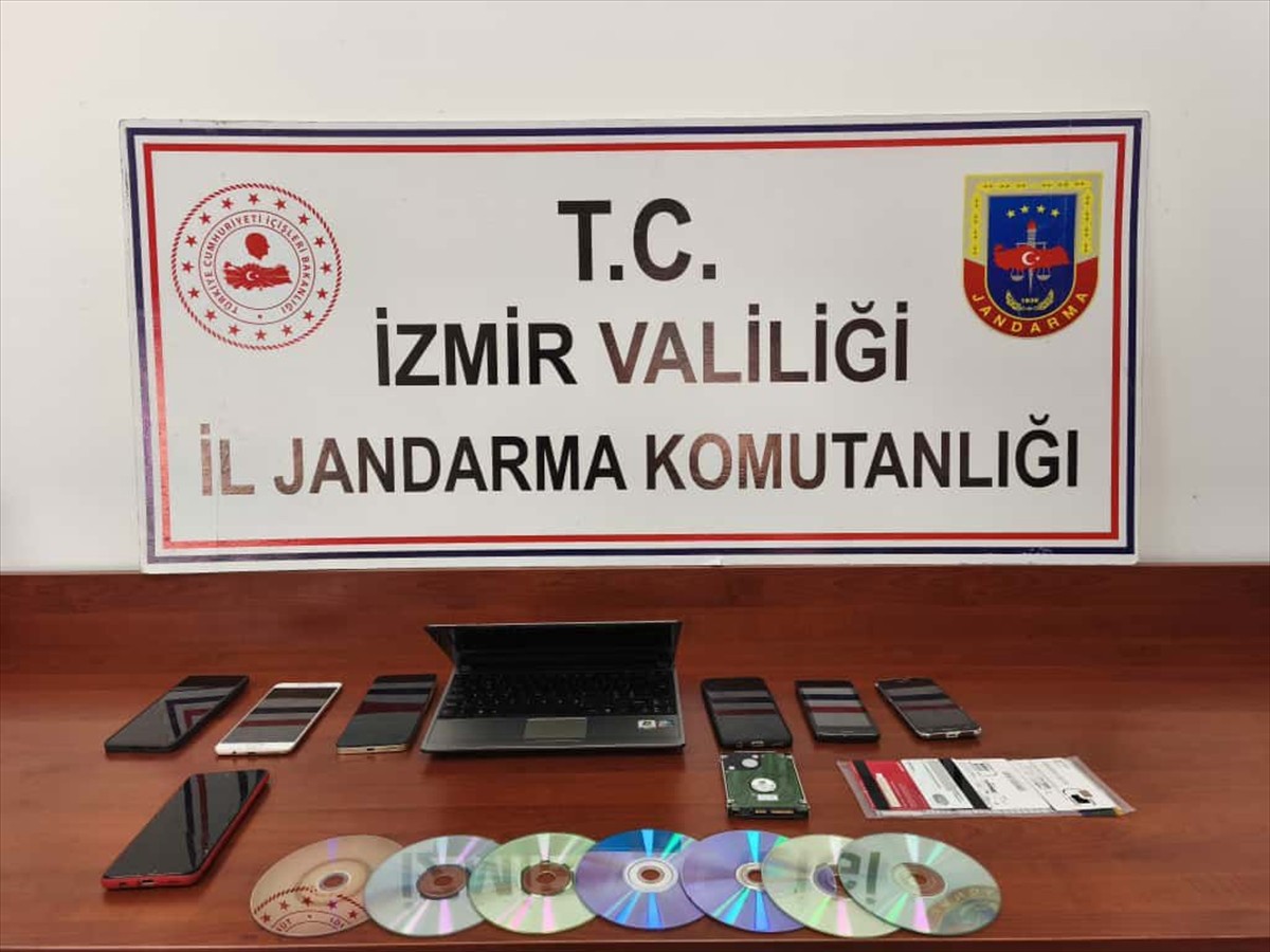 İzmir merkezli 7 ilde düzenlenen siber dolandırıcılık operasyonunda gözaltına alınan 9 zanlı...