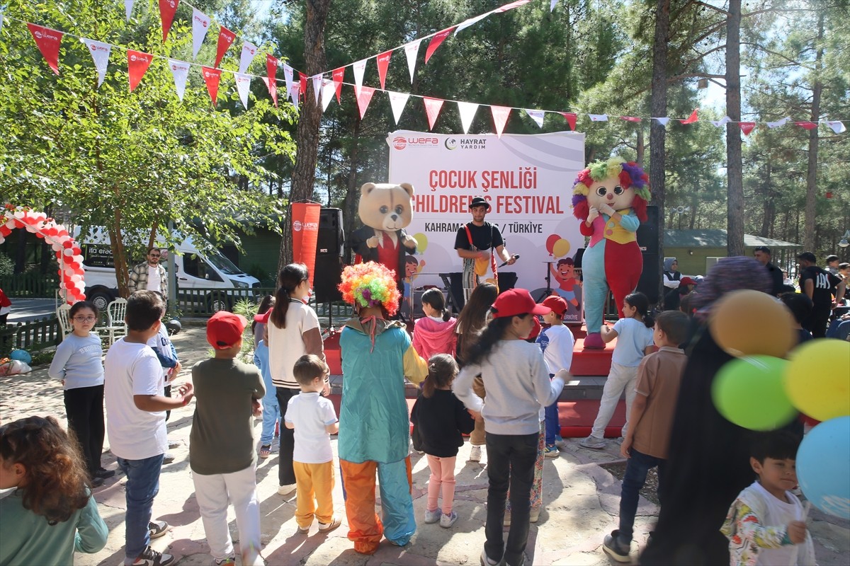 Kahramanmaraş'ın Dulkadiroğlu ilçesinde, WEFA Uluslararası İnsani Yardım Organizasyonu ve Hayrat...