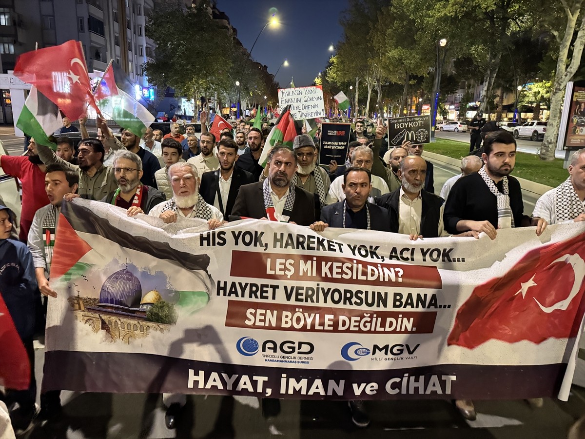 Kahramanmaraş'ta, Anadolu Gençlik Derneği (AGD) öncülüğünde İsrail'in Gazze'ye yönelik...