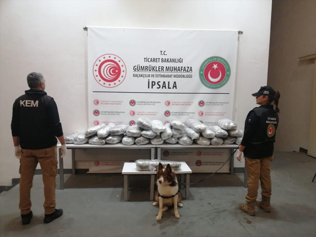 Kapıkule ve İpsala sınır kapılarında düzenlenen operasyonlarda 524 kilo 336 gram uyuşturucu madde...