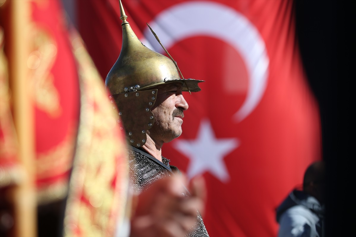 Kars'ın düşman işgalinden kurtuluşunun 105. yıl dönümü Hükümet Konağı önündeki törenle kutlandı....