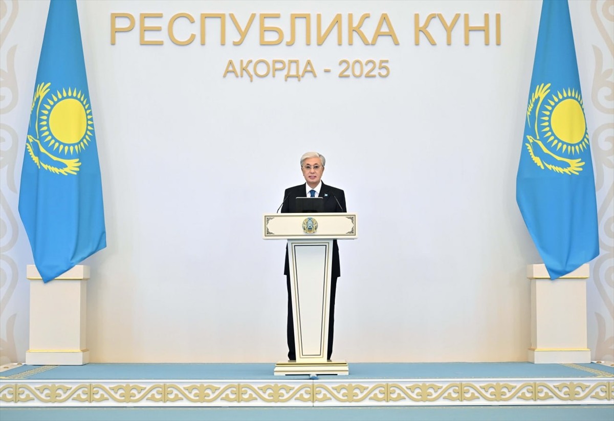 Kazakistan Cumhurbaşkanı Kasım Cömert Tokayev, 25 Ekim Kazakistan'ın Cumhuriyet Günü münasebetiyle...