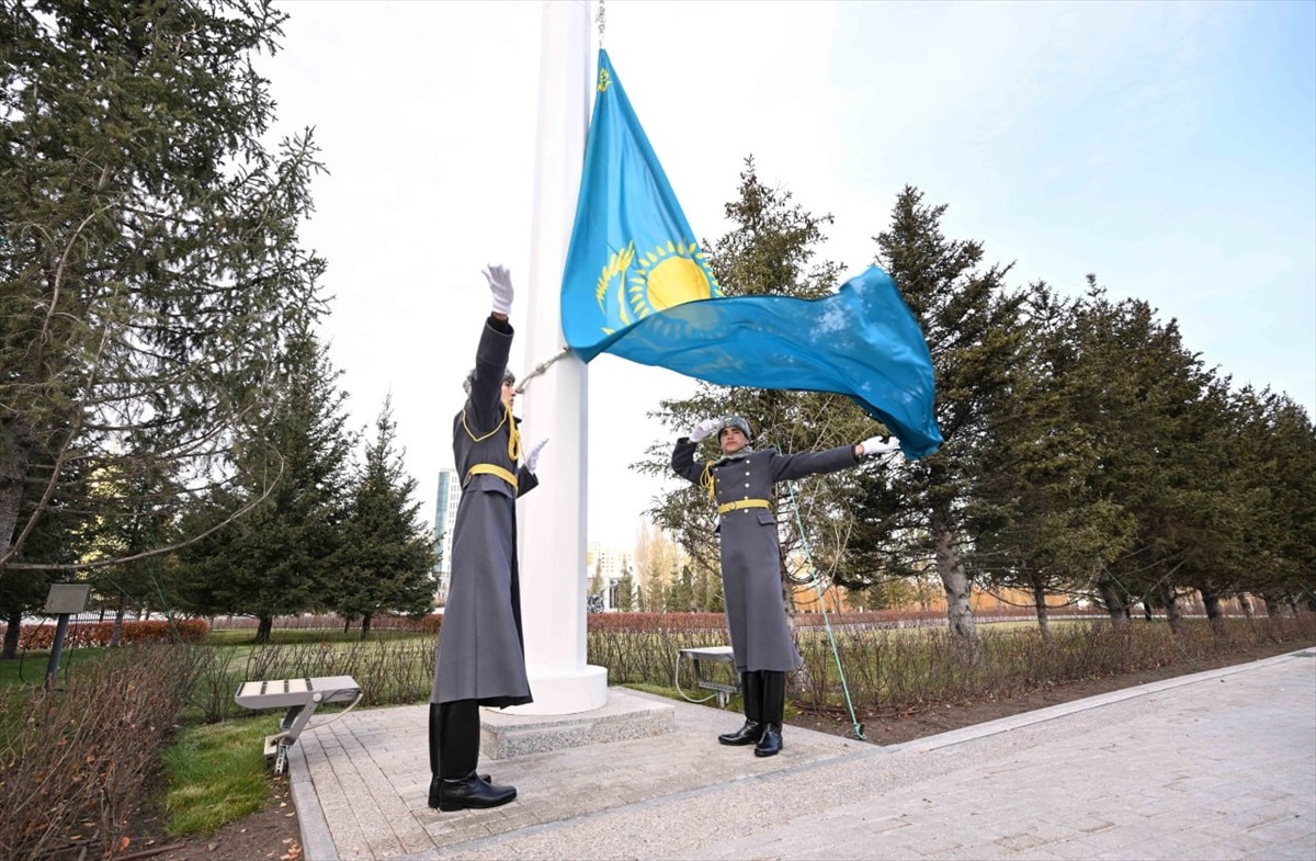 Kazakistan’ın bağımsız bir cumhuriyet olmasını sağlayan "Egemenlik Deklarasyonu"nun kabul edildiği...