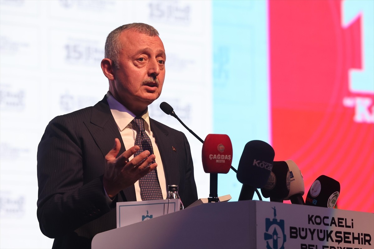 Kocaeli Büyükşehir Belediyesince "Anadolu Mayası" temasıyla düzenlenen 15. Kocaeli Kitap Fuarı'nın...