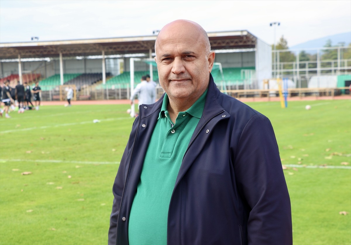 Kocaelispor Kulübü Başkanı Recep Durul, ligin devre arasına ilk 8 içinde girmeyi amaçladıklarını...