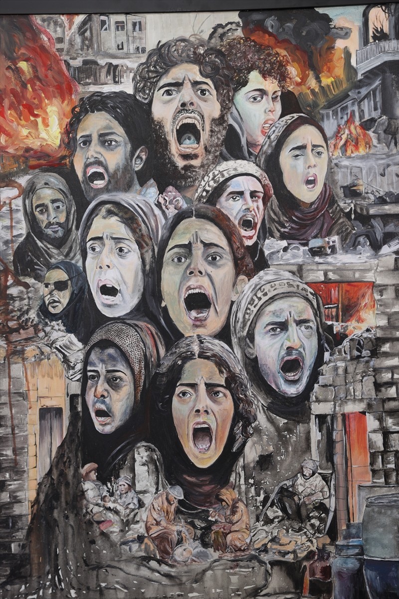 Mardinli resim öğretmeni Esengül Bozdağ Alan, savaş ve göç mağduru kadınların sorunlarını tuvale...