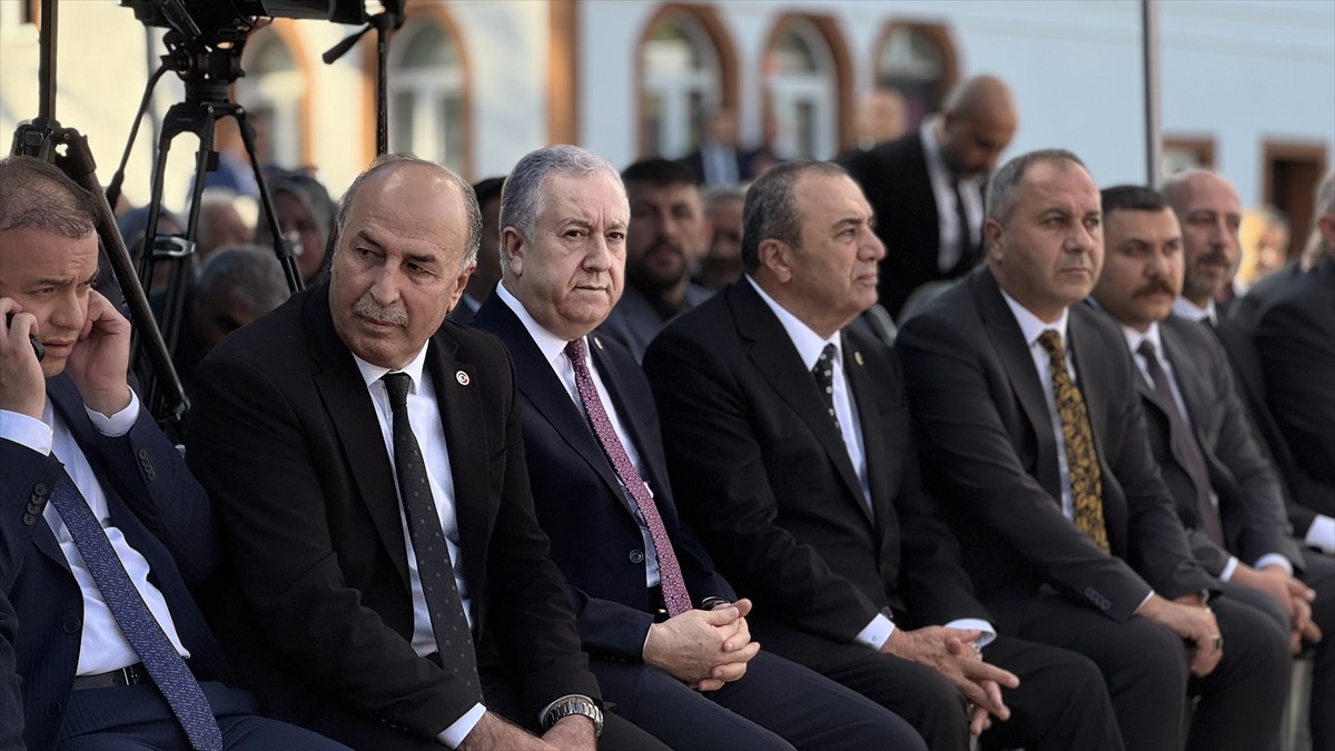 MHP Genel Başkan Yardımcısı Sadir Durmaz, Alaca Belediyesince yapımı tamamlanan Selin Şahin Sosyal...