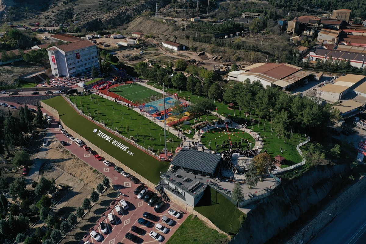 MHP Genel Başkan Yardımcısı Sadir Durmaz, Bilecik'te, Vezirhan Belde Belediyesince yapımı...