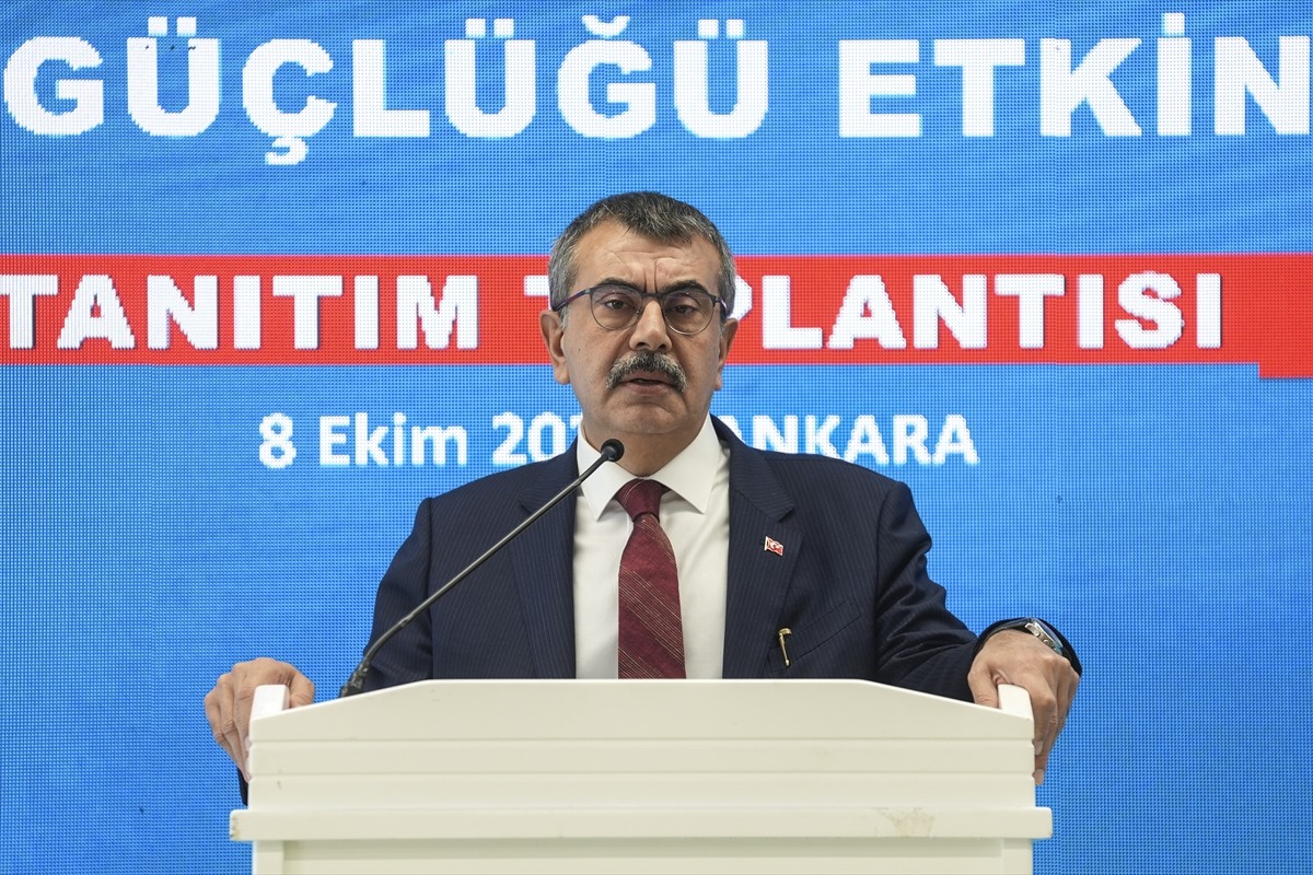 Milli Eğitim Bakanı Yusuf Tekin, Ankara'nın Gölbaşı ilçesindeki Mogan Mesleki ve Teknik Anadolu...