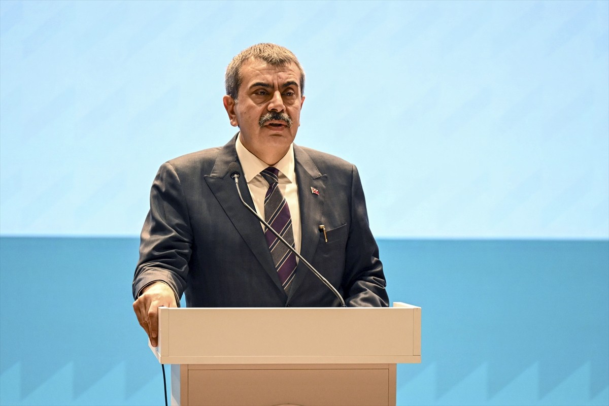 Milli Eğitim Bakanı Yusuf Tekin, Türkiye Dil ve Edebiyat Derneğince (TDED) Fatih Sultan Mehmet...