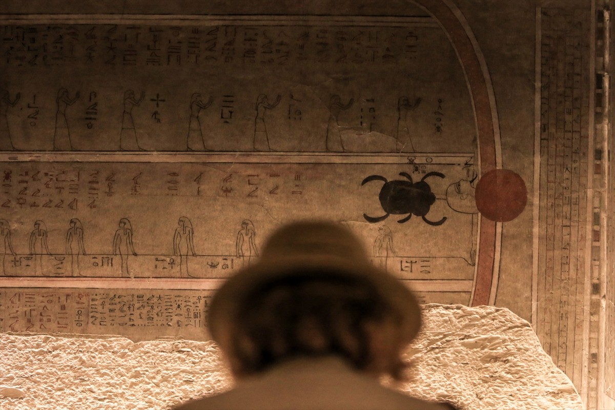 Mısır’ın güneyindeki tarihi Luksor kentinde, Kral III. Amenhotep’e ait 226 yıl önce keşfedilen...