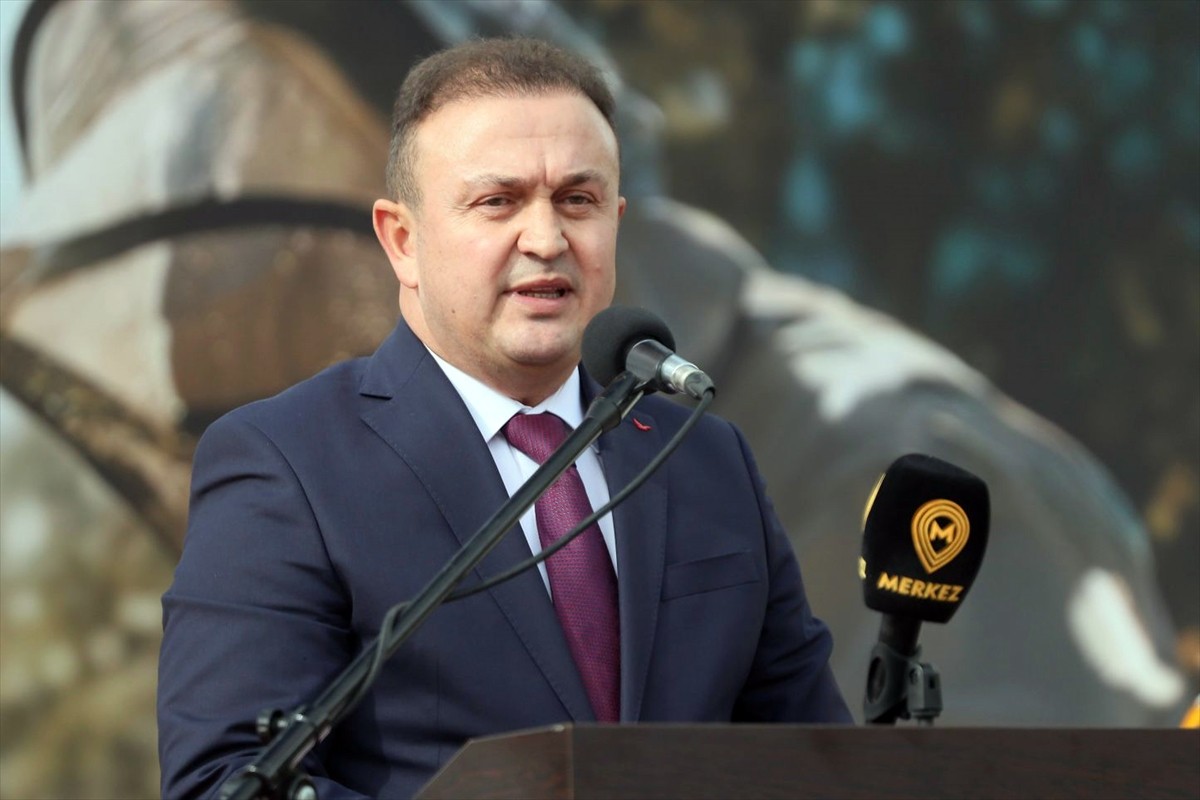 Muğla'da, Çam Balı Hasat Şenliği düzenlendi. "Muğla'nın Tadı, Çam Balı" sloganıyla Menteşe Kent...