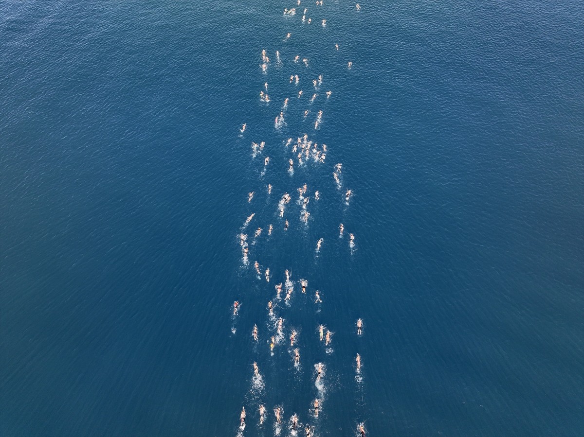 Muğla'nın Fethiye ilçesinde düzenlenen 6. Uluslararası Fethiye Spor Festivali kapsamında açık su...