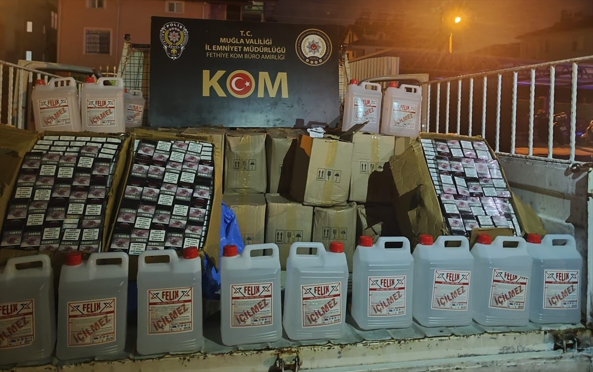 Muğla'nın Fethiye ilçesinde düzenlenen kaçakçılık operasyonunda 1 ton 100 litre etil alkol ve 1...