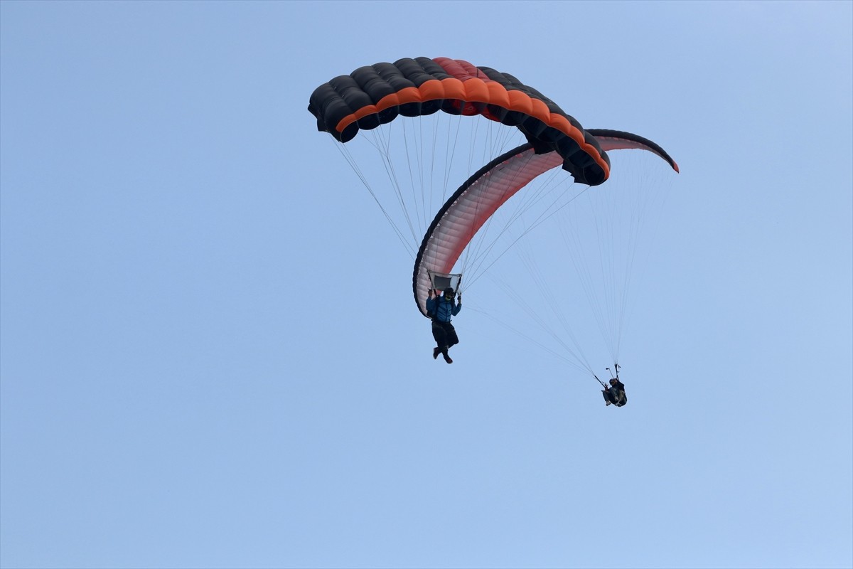 Muğla'nın Fethiye ilçesinde düzenlenen "25. Uluslararası Ölüdeniz Hava Oyunları Festivali" çeşitli...