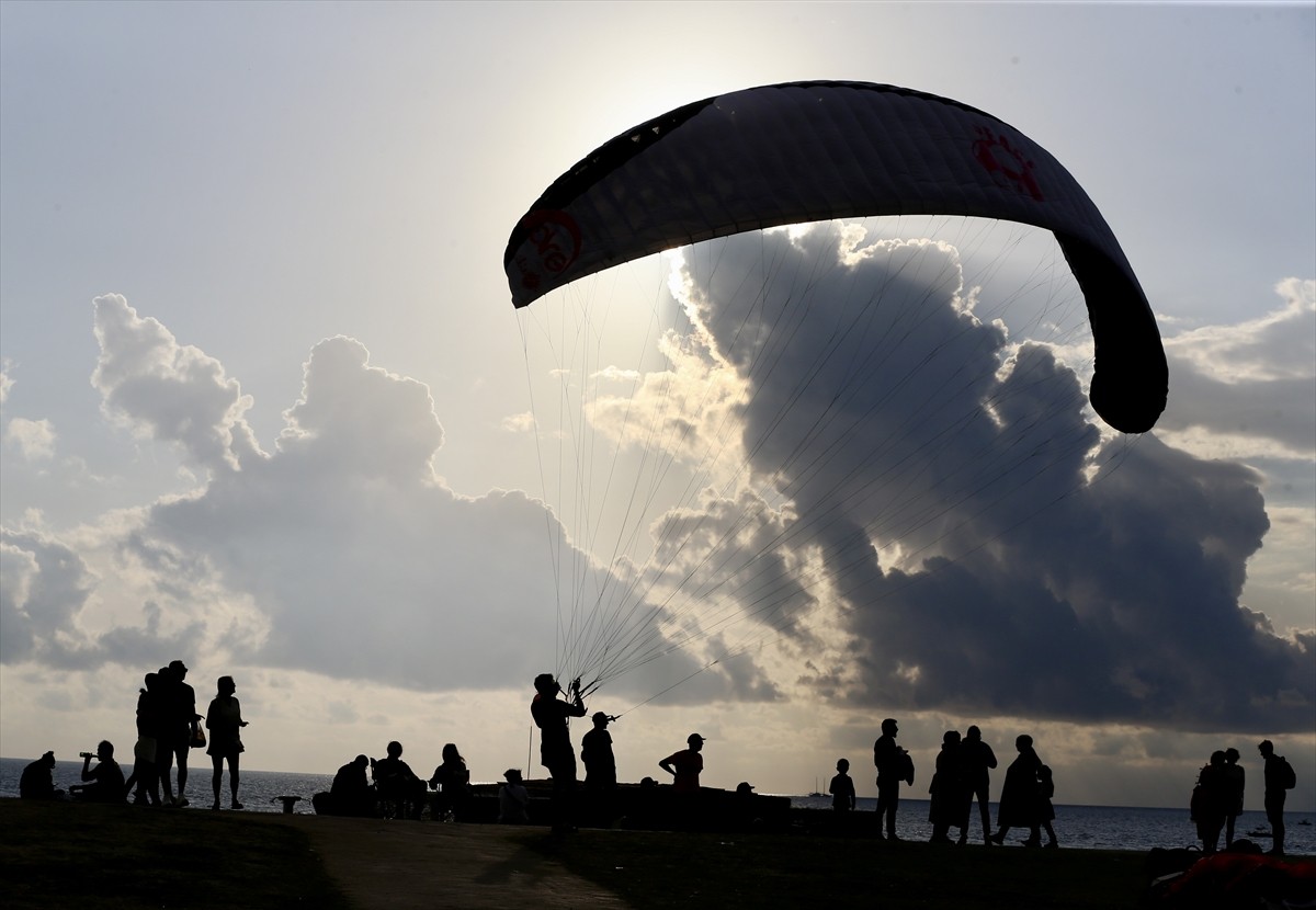 Muğla'nın Fethiye ilçesinde düzenlenen "25. Uluslararası Ölüdeniz Hava Oyunları Festivali" çeşitli...