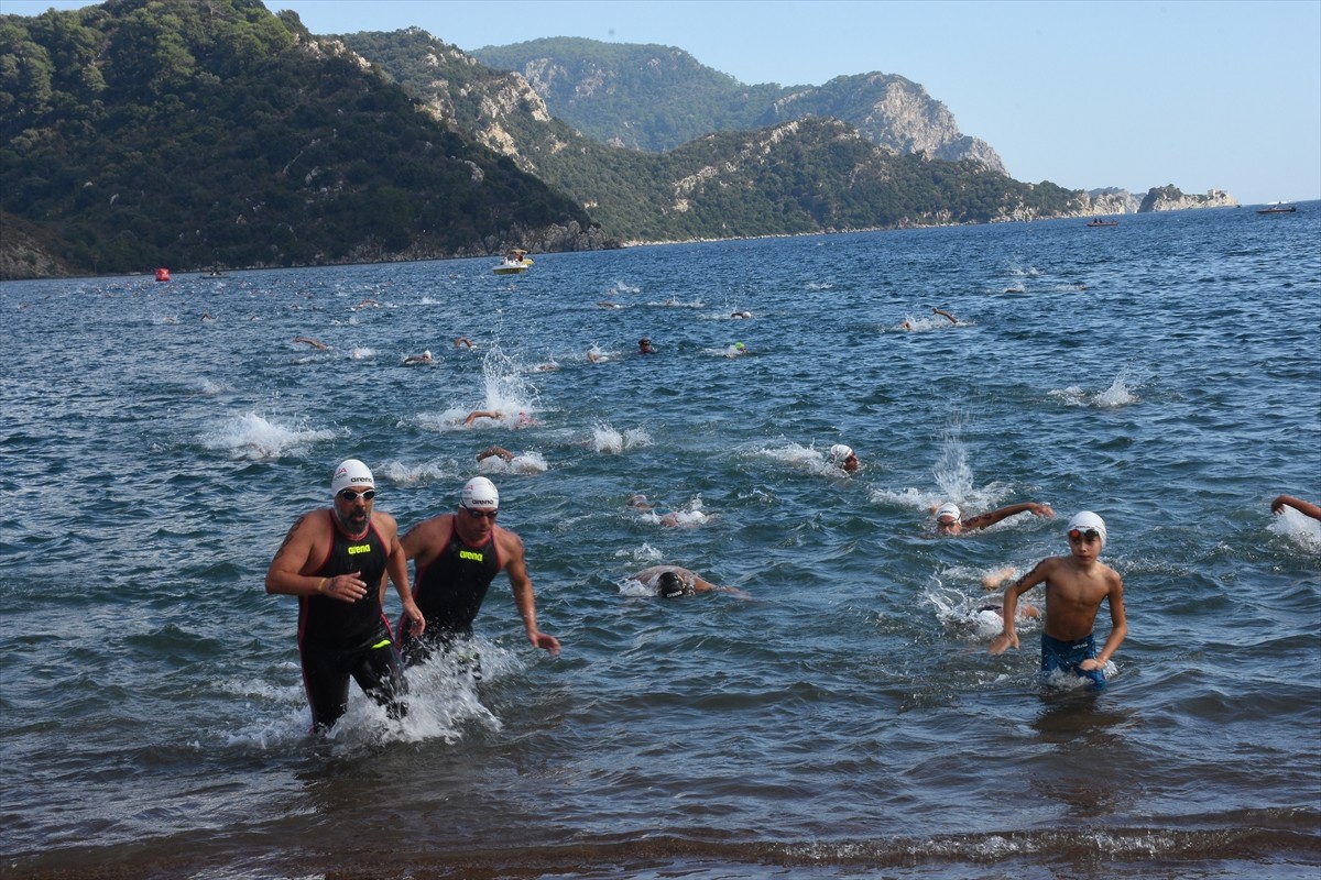 Muğla'nın Marmaris ilçesinde iki gün süren 25. Uluslararası Arena AquaChallenge Yüzme Şampiyonası...