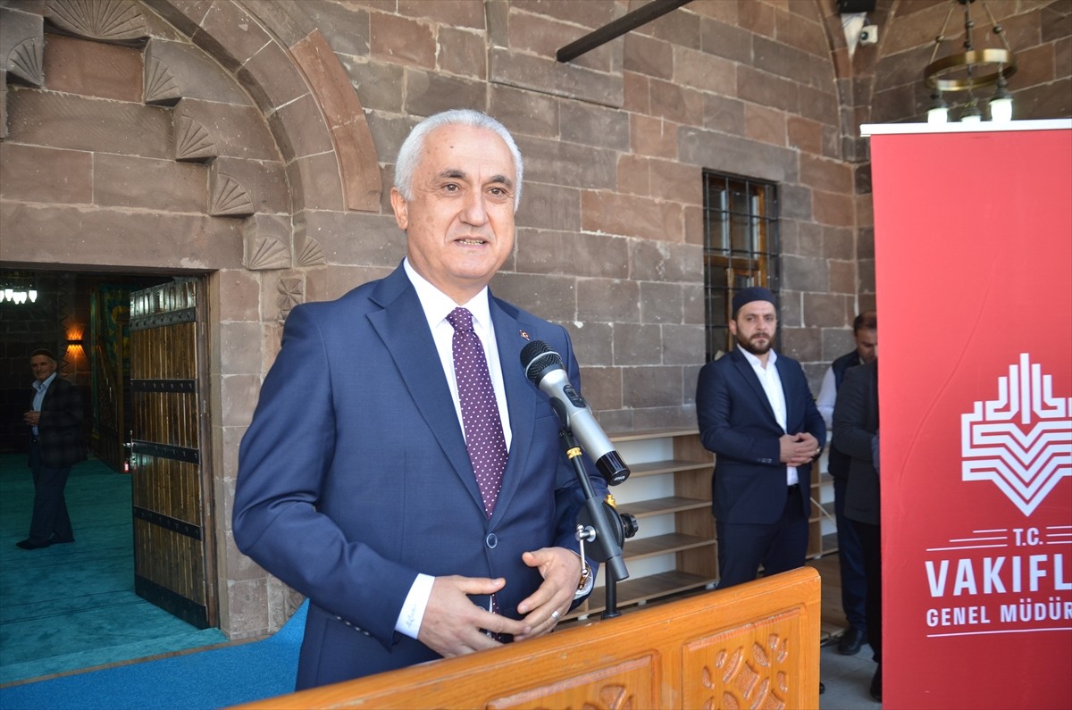 Muş'ta 1940'lı yıllarda yıkılan ve Vakıflar Bölge Müdürlüğünce aslına uygun olarak yeniden inşa...