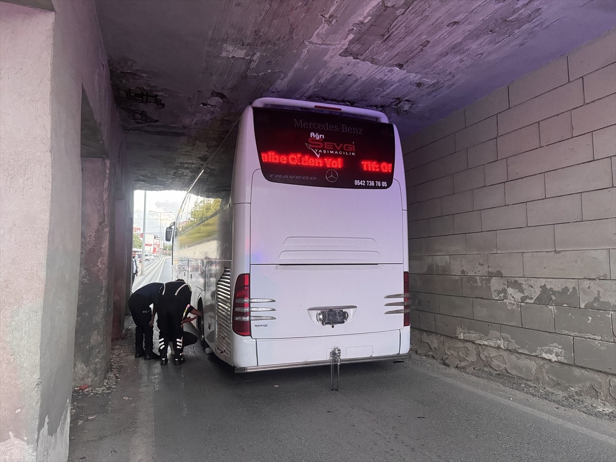 Nesine 3. Lig ekiplerinden Erciyes 38 FK ile pazar günü karşılaşacak olan Ağrı 1970 SK'nin takım...