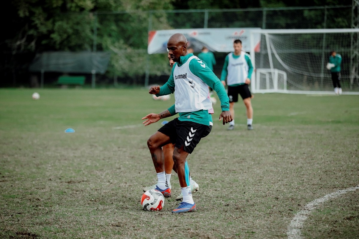 Sakaryaspor, Trendyol 1. Lig'in 11. haftasında evinde oynayacağı Emre Gökdemir İnşaat Ankara...