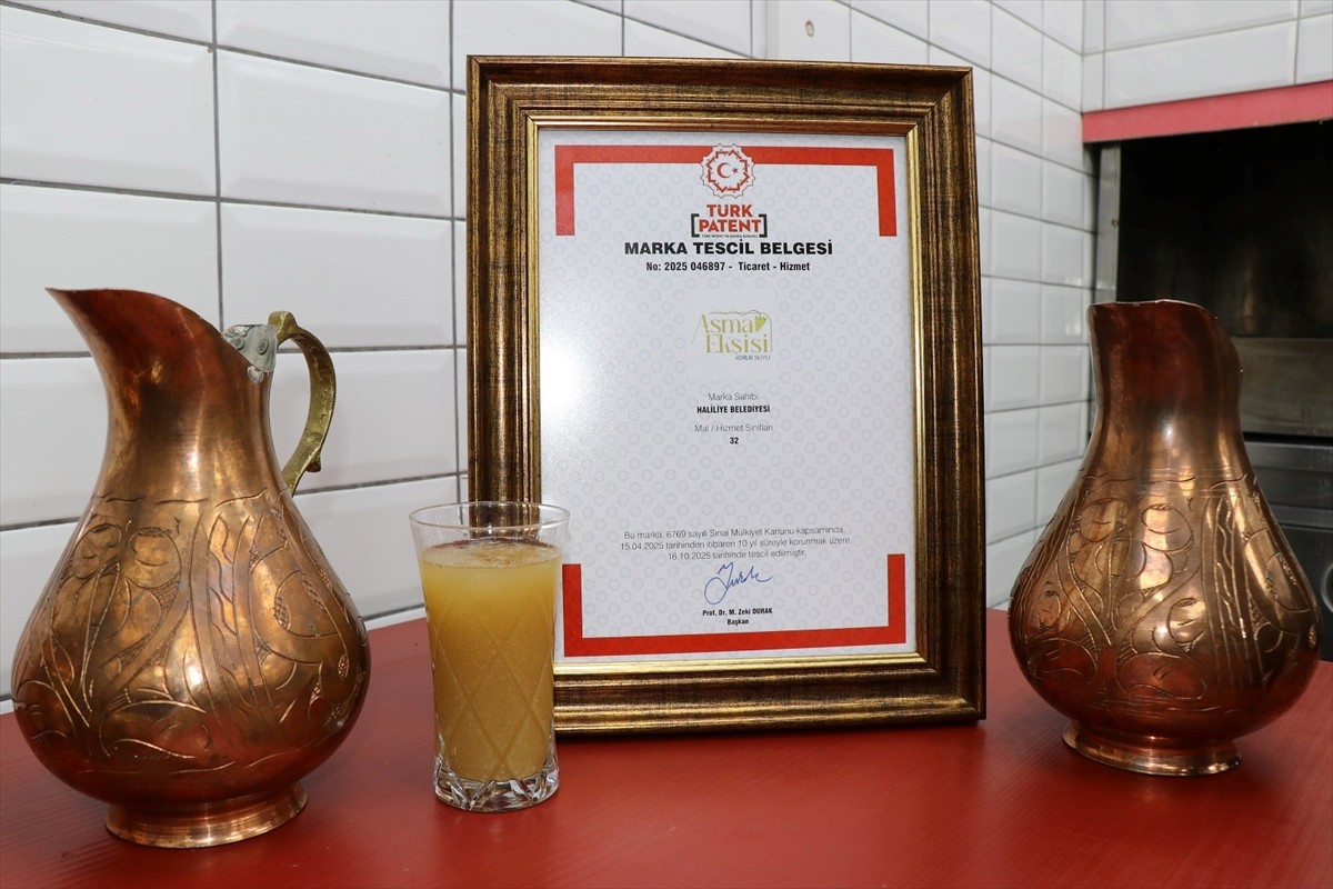 Şanlıurfa'da Haliliye Belediyesi, kentin mutfak kültürünün önemli lezzetlerinden biri olan koruk...