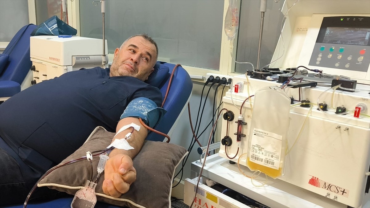 Siirt'te tedavi gören lösemi hastası kız çocuğu ihtiyacı olan trombosite (kanda pıhtı oluşturan ve...