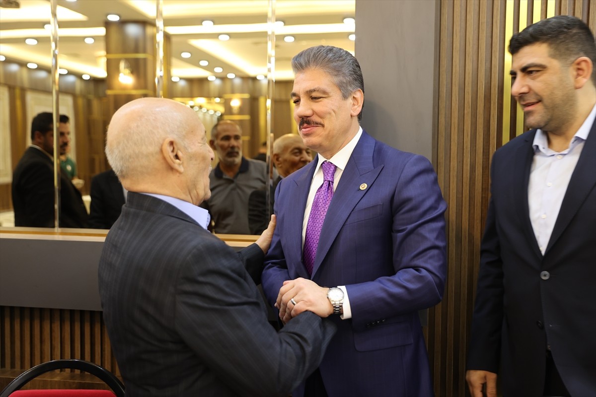 TBMM Adalet Komisyonu Başkanı ve AK Parti İstanbul Milletvekili Cüneyt Yüksel (solda), Mardin'de...