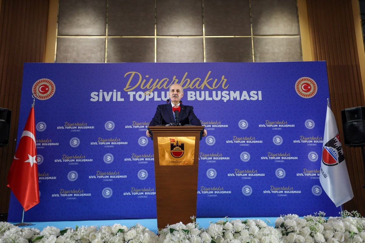 TBMM Başkanı Numan Kurtulmuş, aralarında "Terörsüz Türkiye" hedefi doğrultusunda TBMM'de kurulan...