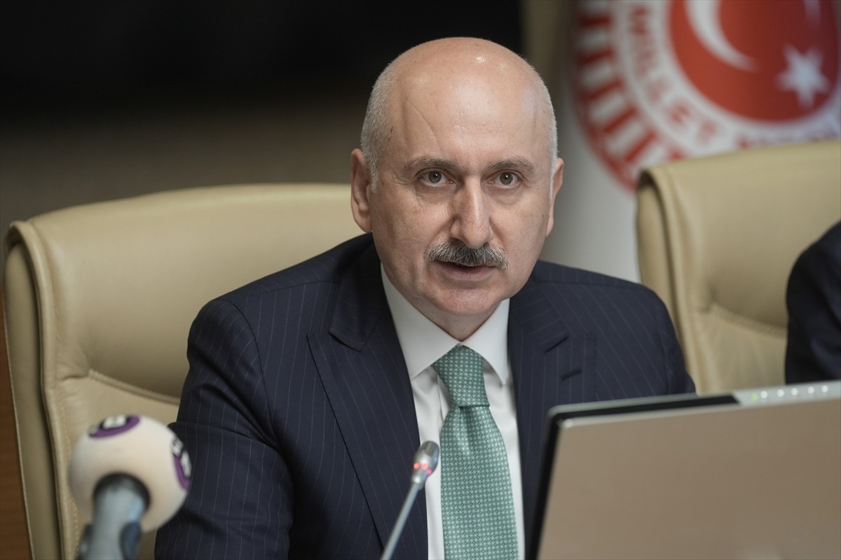 TBMM Bayındırlık, İmar, Ulaştırma ve Turizm Komisyonunda, turizm ve vakıflarla ilgili düzenlemeler...