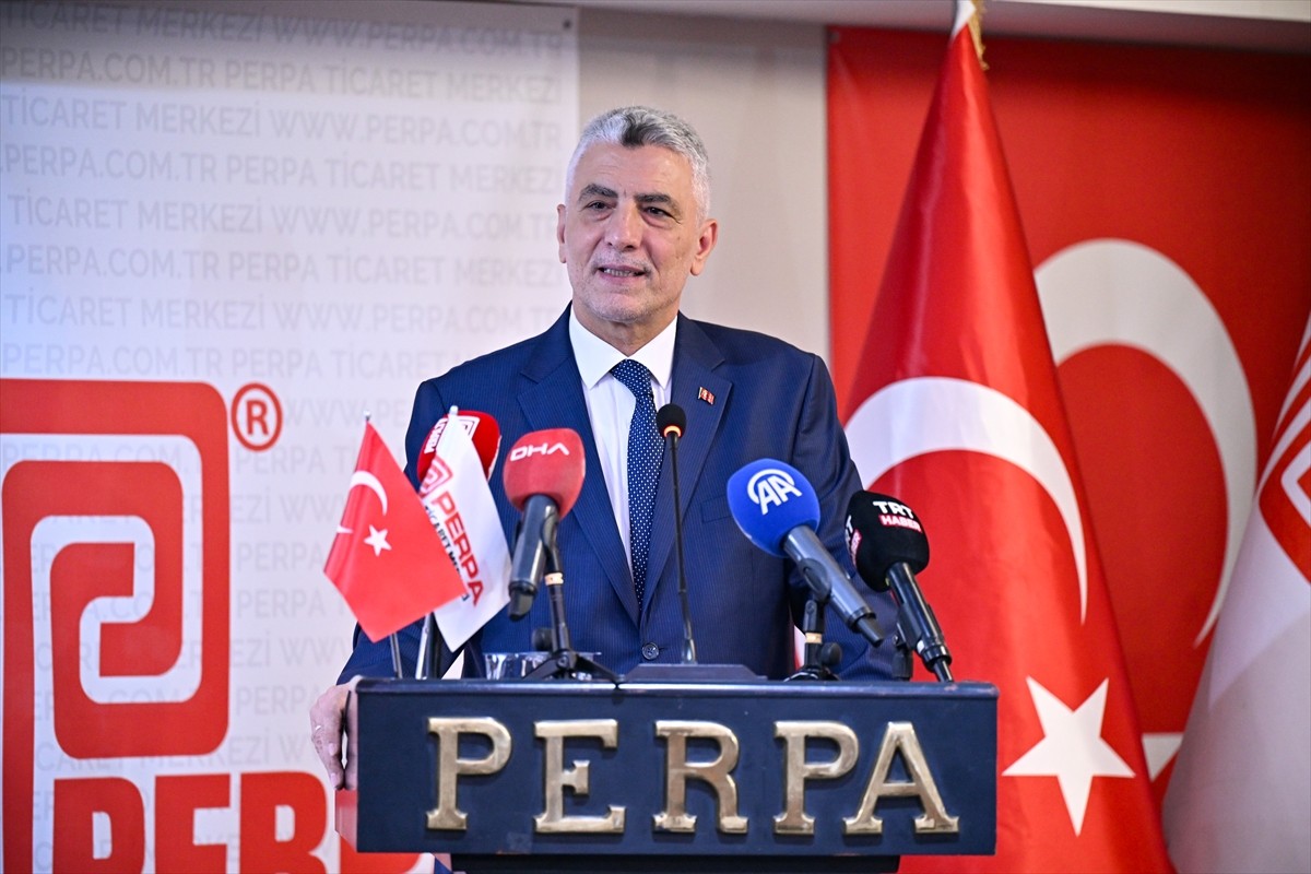 Ticaret Bakanı Ömer Bolat, Perpa Ticaret Merkezi'nde gerçekleştirilen "Ticarette Ahilikten...