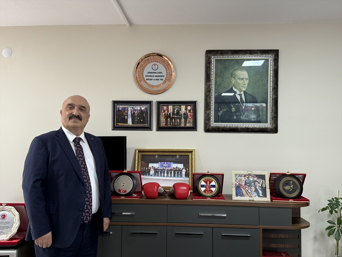 Trabzon ve Artvin'de deniz yüzeyinde imha edilen 3 insansız deniz aracının bölgede yeniden...