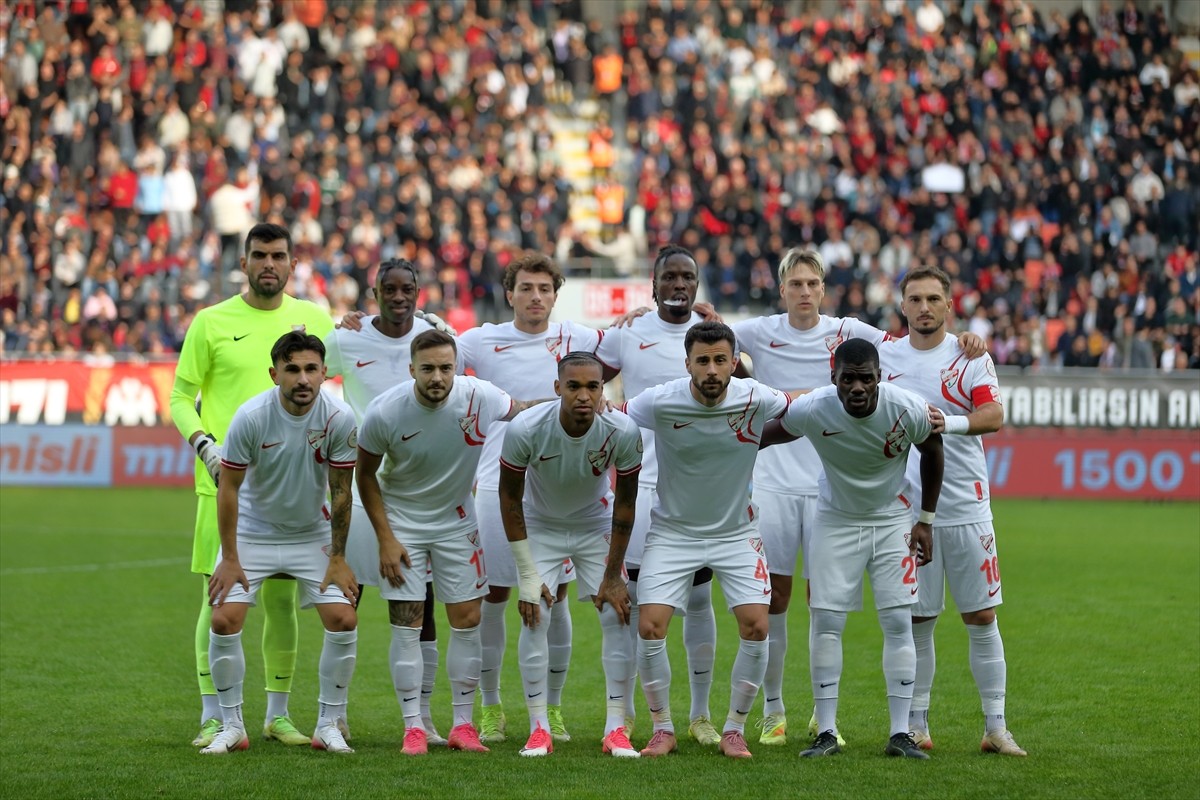 Trendyol 1. Lig'in 11. haftasında Arca Çorum FK ile Boluspor, Çorum Şehir Stadı'nda karşılaştı....