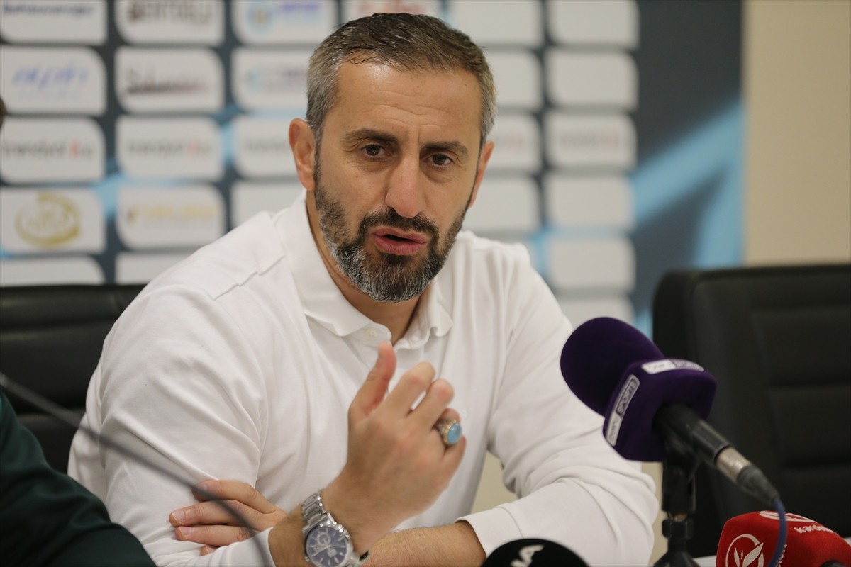 Trendyol 1. Lig'in 11. haftasında Erzurumspor FK ile Eminevim Ümraniyespor, Kazım Karabekir...