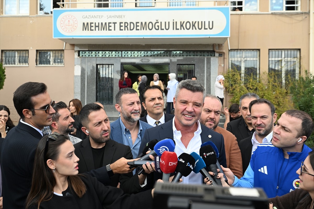 Trendyol Süper Lig'in 10. haftasında Gaziantep FK ile Fenerbahçe arasında oynanacak karşılaşma...