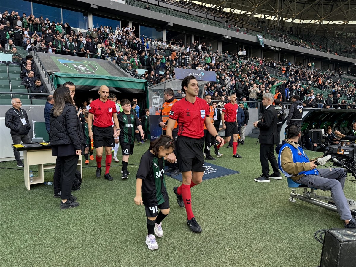 Trendyol Süper Lig'in 10. haftasında Kocaelispor ile Corendon Alanyaspor, Turka Araç Muayene...