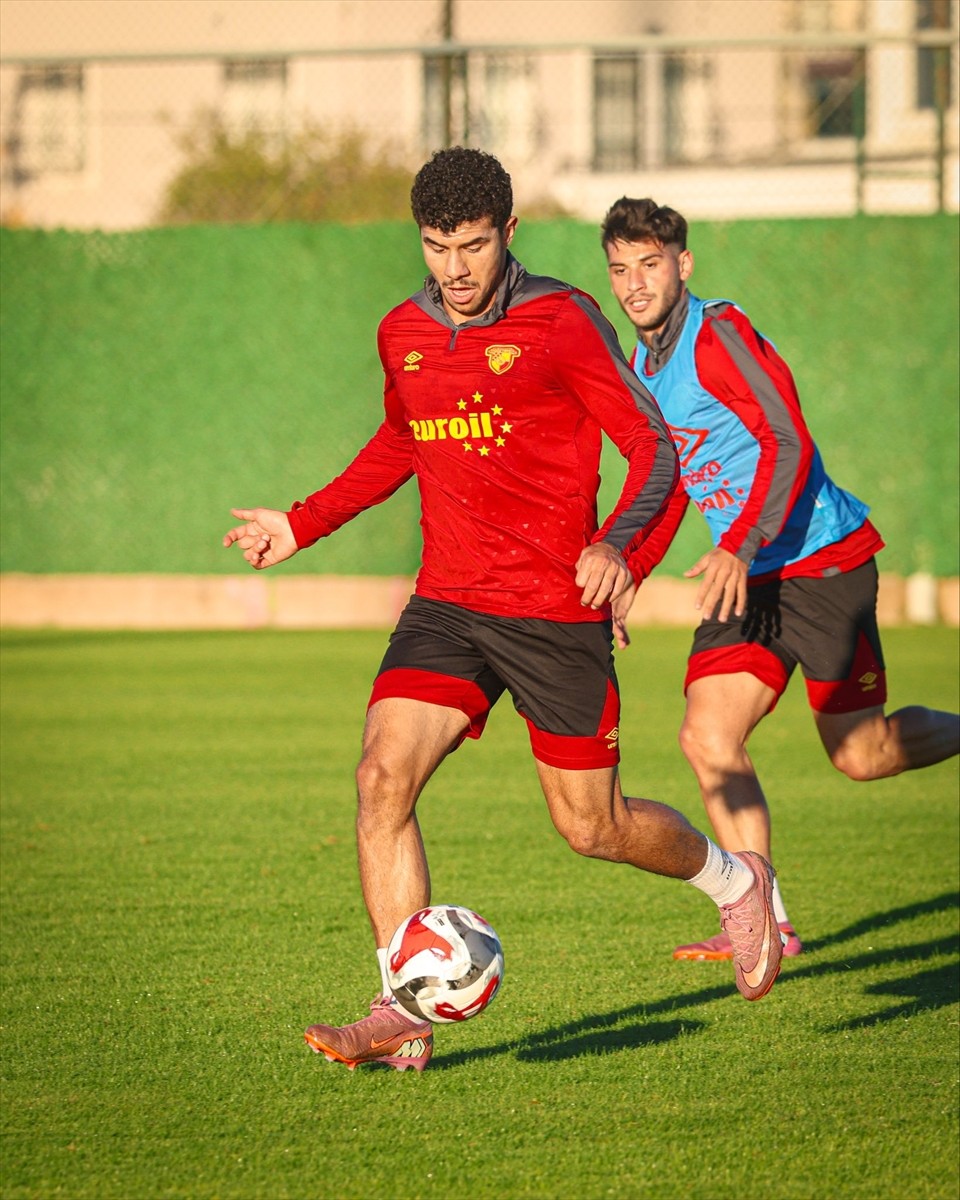 Trendyol Süper Lig'in 11. haftasında sahasında Gençlerbirliği ile karşılaşacak Göztepe, maçın...