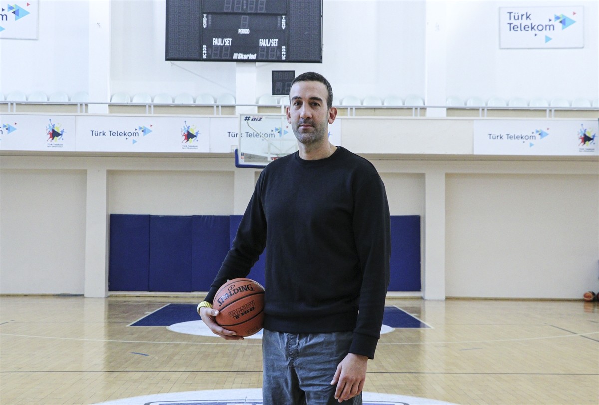 Türk Telekom Erkek Basketbol Takımı, sezonun ilk 5 maçında galibiyet alamazken son 3...