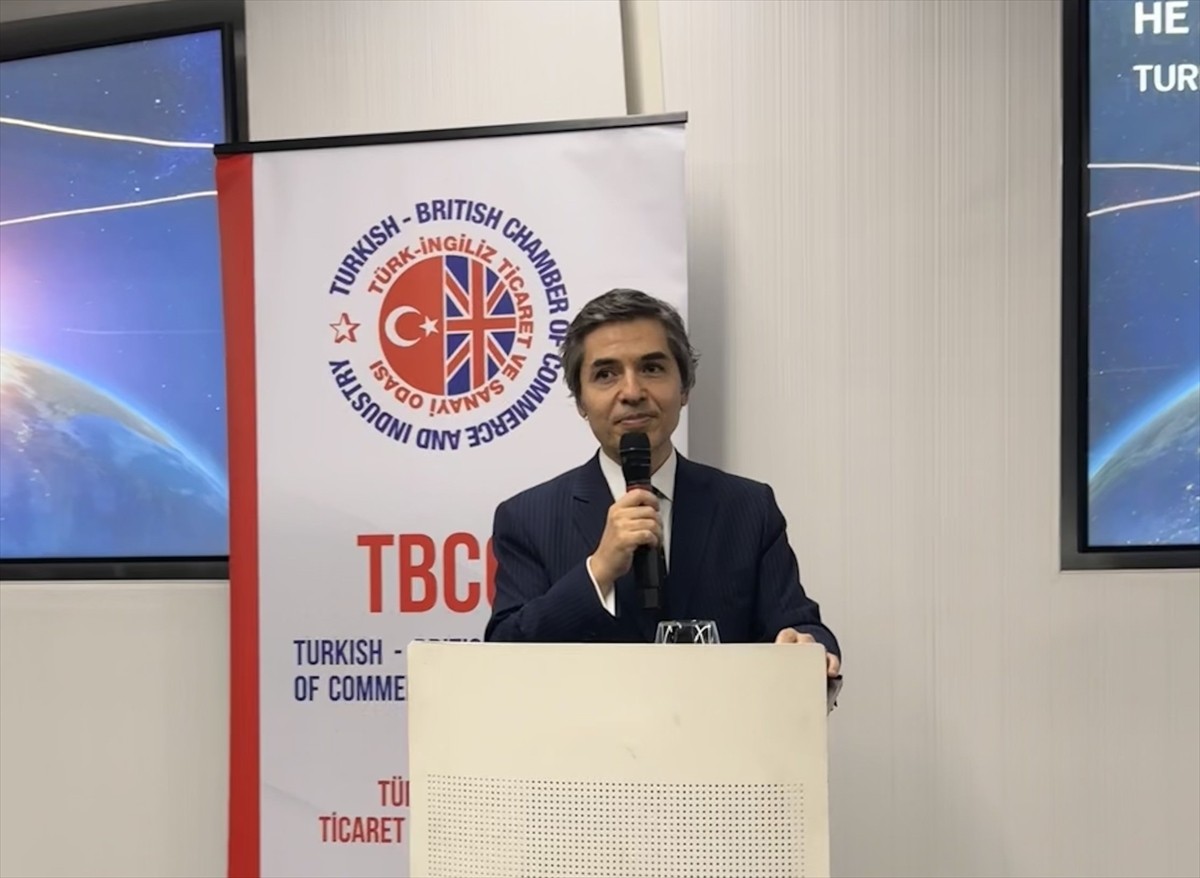 Türk ve İngiliz iş insanları, Türk-İngiliz Ticaret ve Sanayi Odasının (TBCCI) etkinliğinde bir...