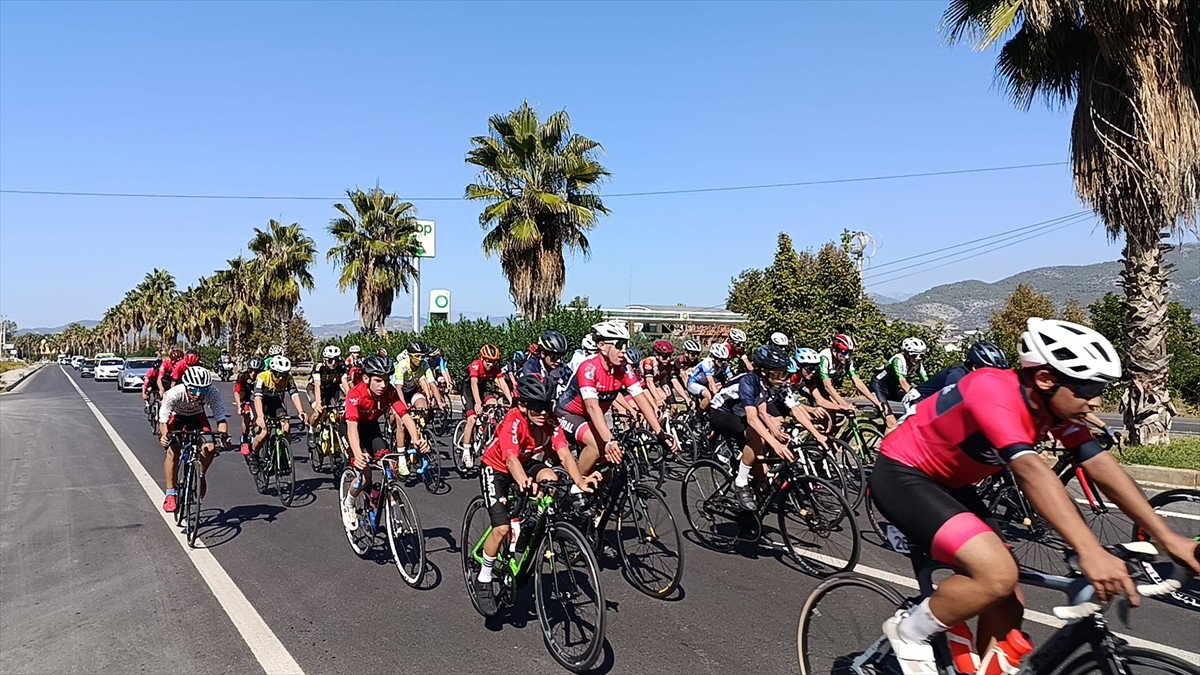 Türkiye Bisiklet Federasyonu tarafından Antalya'nın Alanya ilçesinde düzenlenen Türkiye Kupası 7....