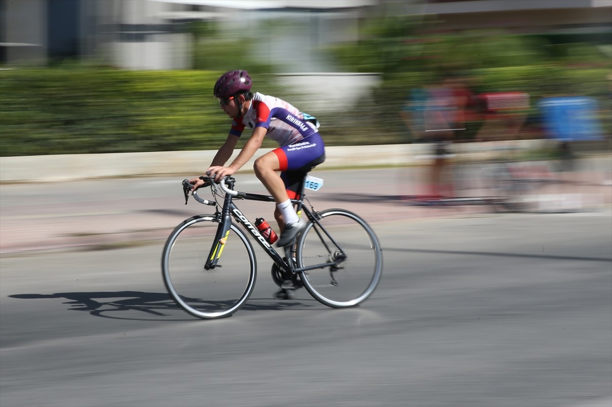 Türkiye Bisiklet Federasyonu tarafından Antalya'nın Alanya ilçesinde düzenlenen Türkiye Kupası 7....